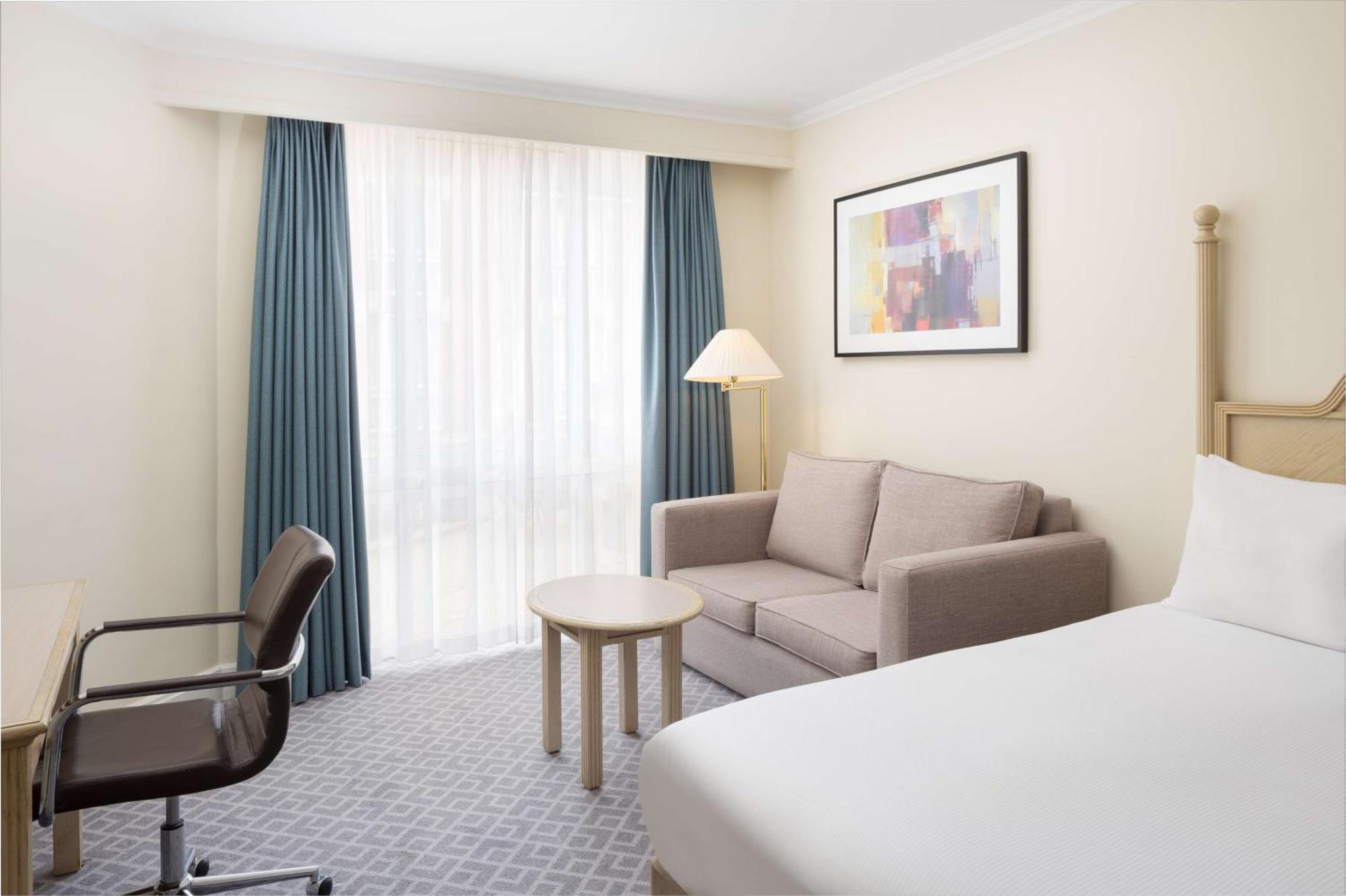 Отель Hilton